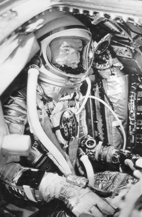 Breitling Navitimer Cosmonaute Watch Hands On   hands on 